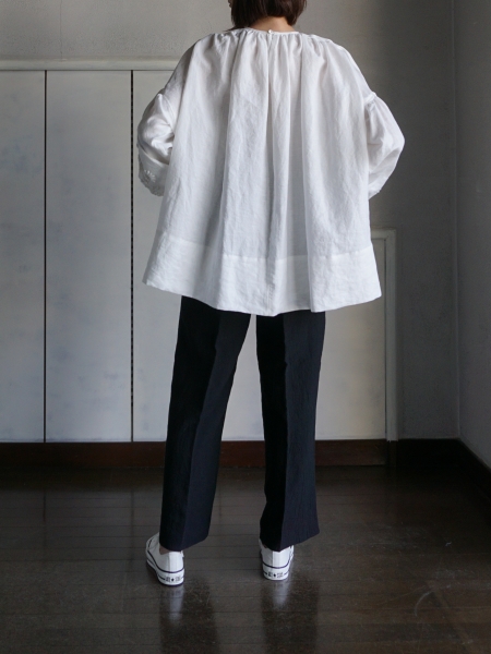 towavase linen blouse