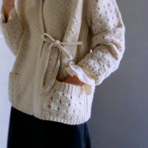 towavase white cahmere cardigan handknit